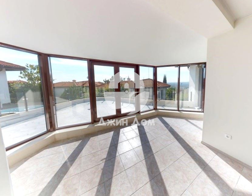 Просторна двуетажна къща в к-с „Бей Вю Вилас“, с. Кошарица - 0