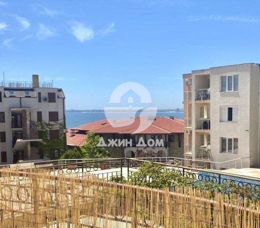 Двустаен апартамент с ГЛЕДКА МОРЕ в жилищна сграда, Свети Влас - 0