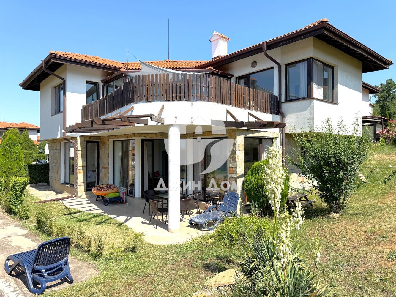 Просторна двуетажна къща в к-с „Бей Вю Вилас“, с. Кошарица - 0