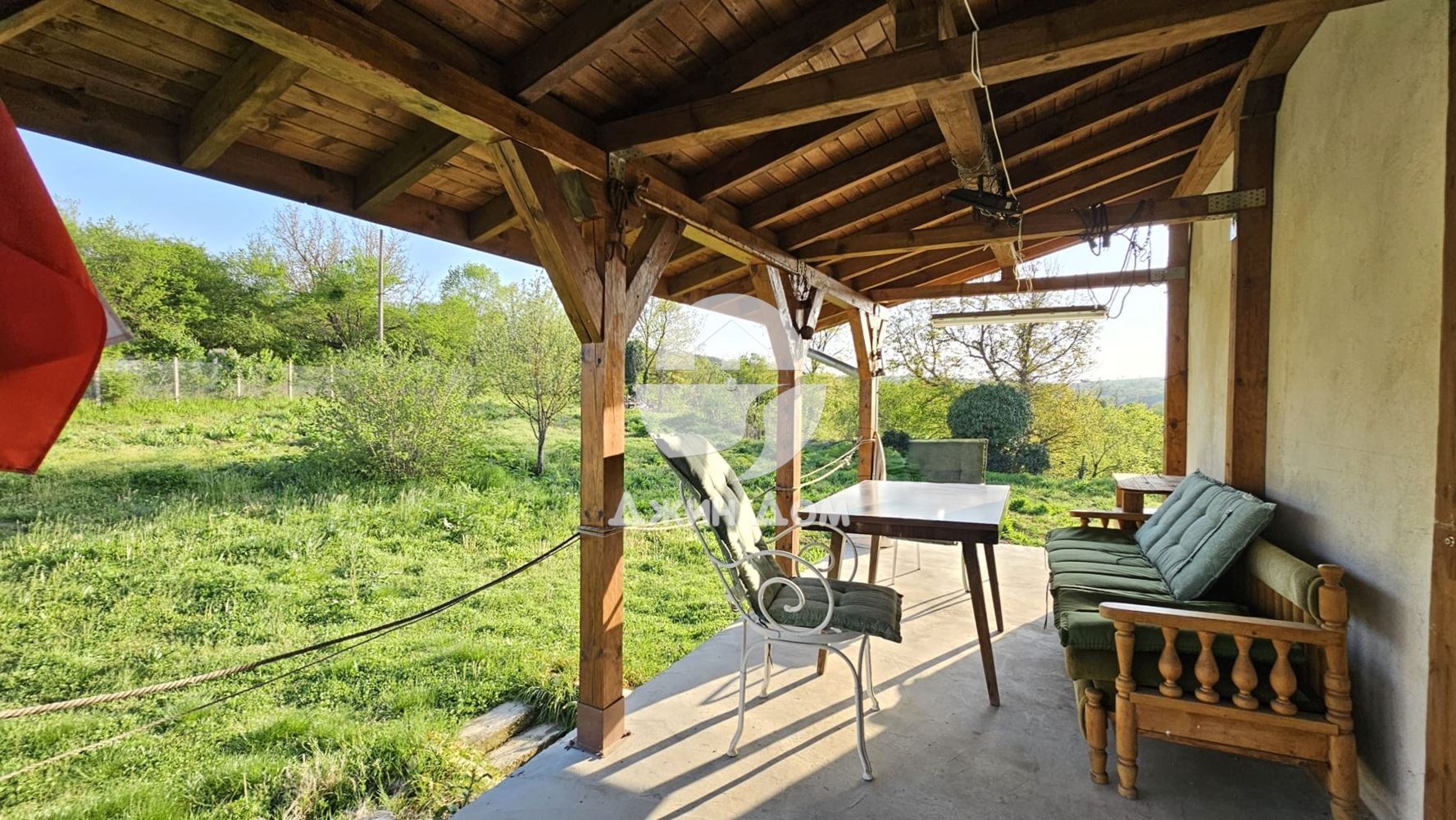 Двуетажна къща с двор в с. Проход - 0