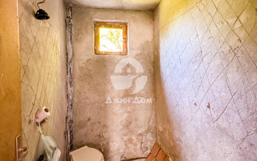 Триетажна къща с двор в с. Китка, обл. Бургас - 0