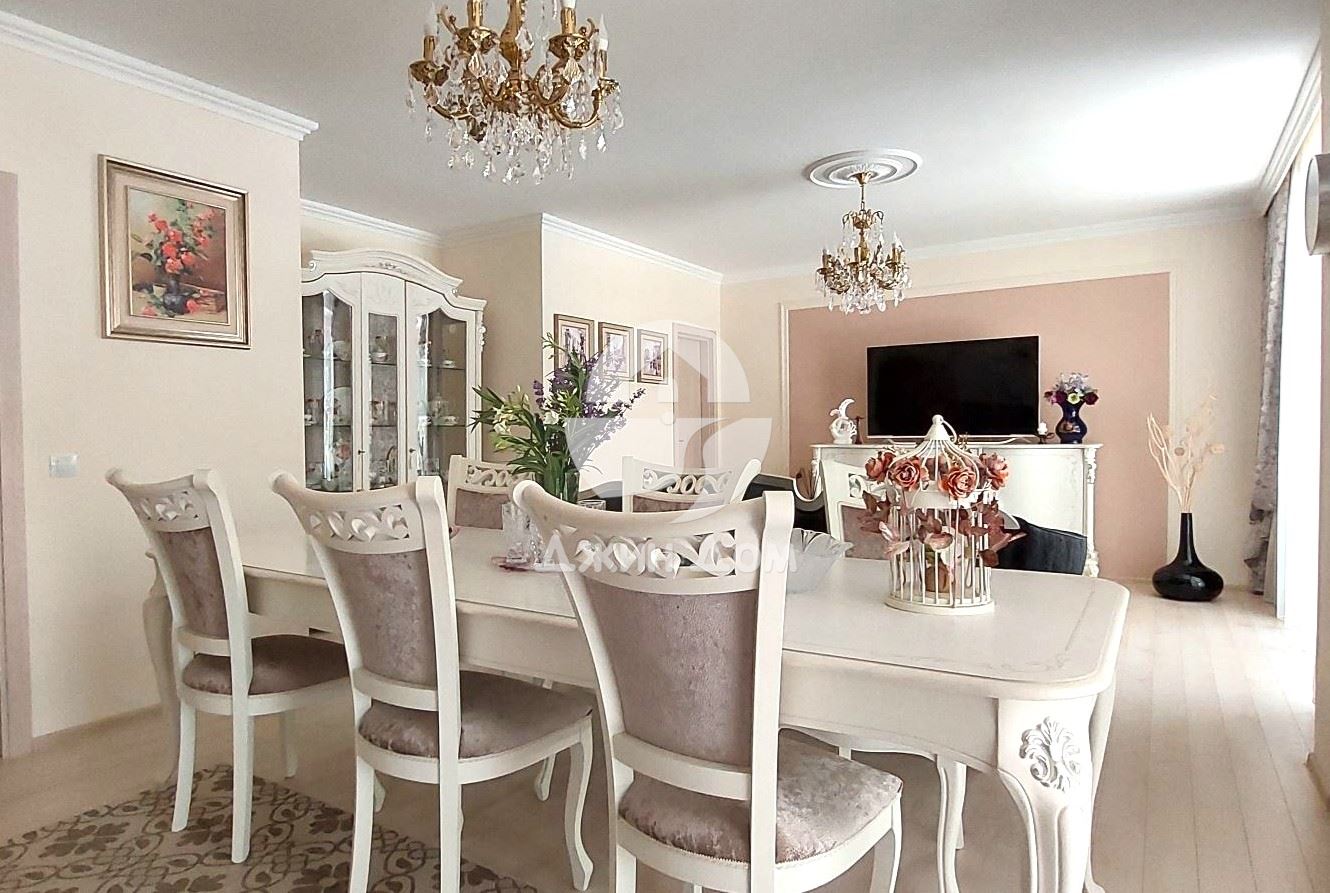 Двуетажна къща с басейн в к-с Атлантис Премиум Хаузес, кв. Сарафово - 0