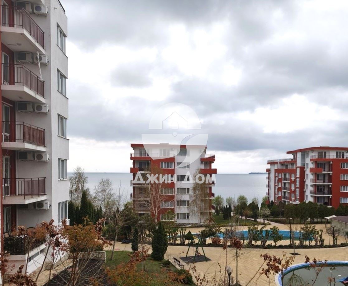 Тристаен с ГЛЕДКА МОРЕ в к-с „Марина Вю Форт Бийч“, к.к. Елените - 0