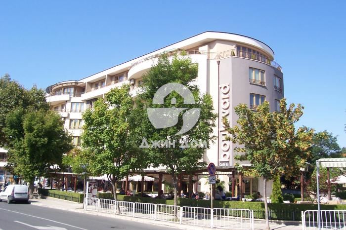 Тристаен апартамент БЕЗ ТАКСА в сграда „Булевард“, гр. Несебър - 0