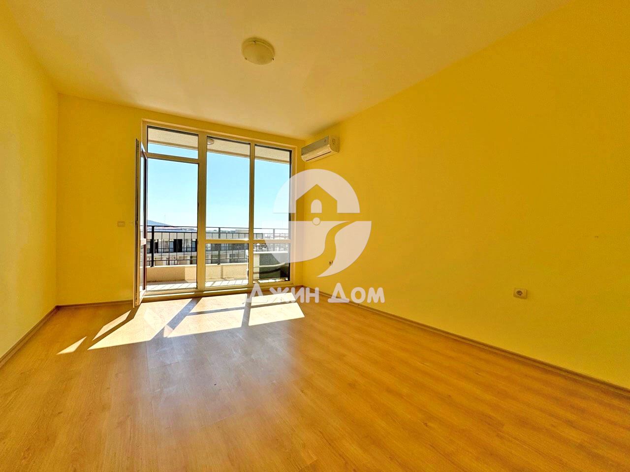 Апартамент с ГЛЕДКА МОРЕ и ПЛАНИНА в к-с Луксор, Свети Влас - 0