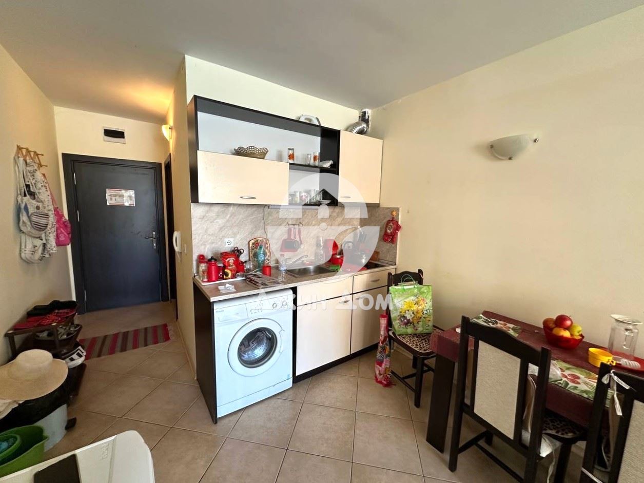 Просторен едностаен апартамент в к-с Сънсет Бийч 4, к.к. Слънчев бряг - 0