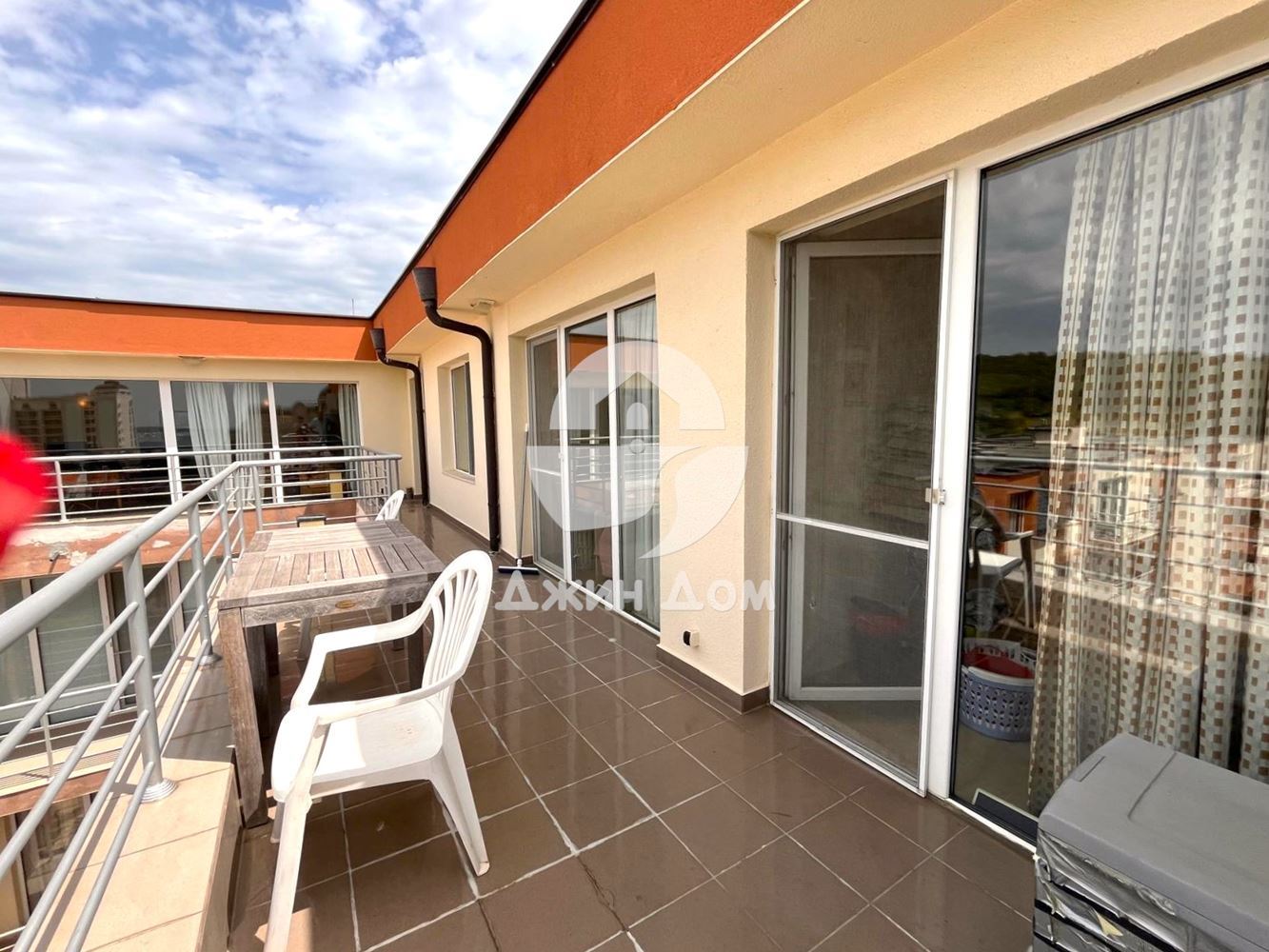 Многостаен апартамент с ГЛЕДКА МОРЕ И ПЛАНИНА в к-с Соло 1, Свети Влас - 0