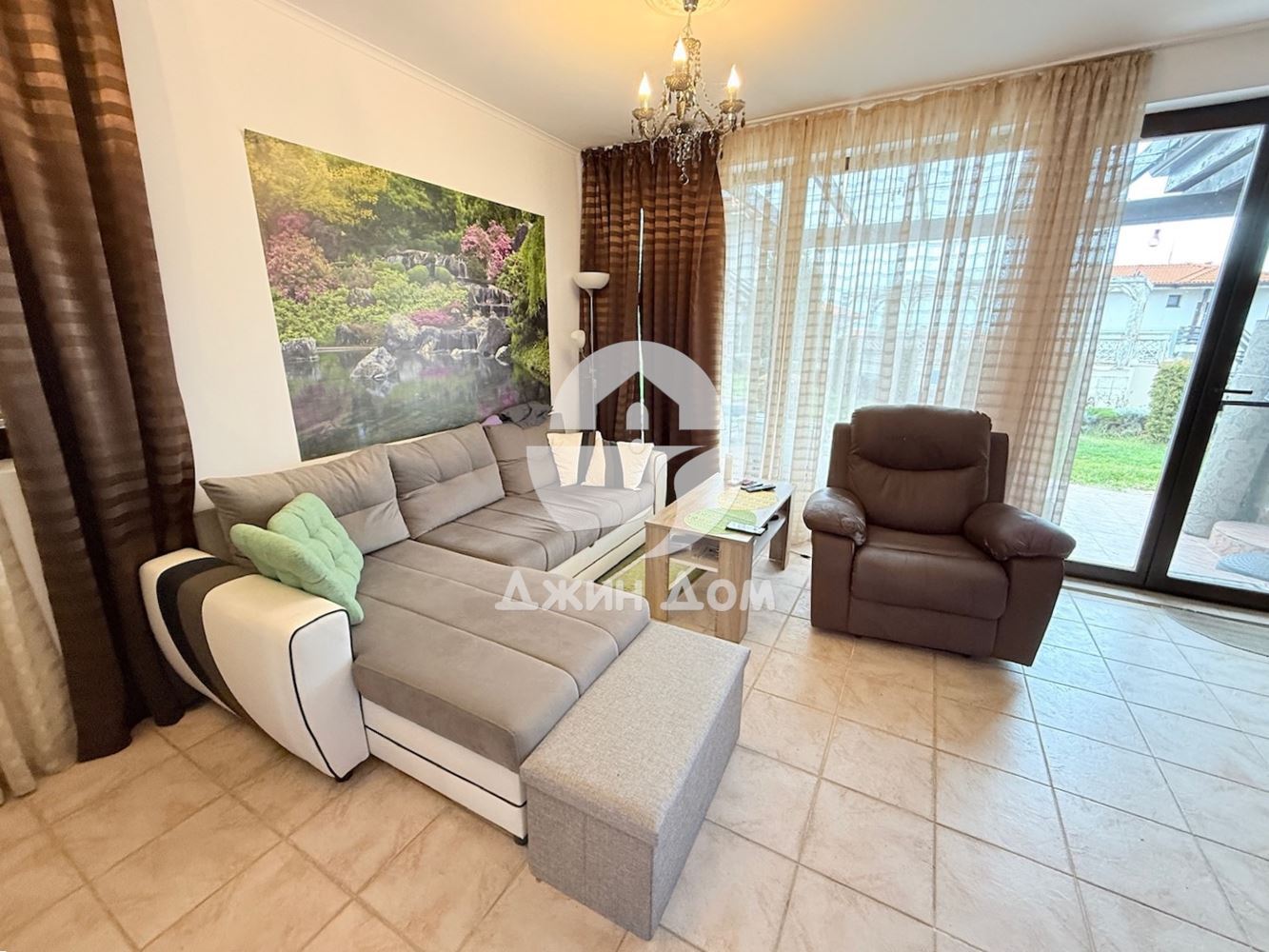 Просторен тристаен апартамент в к-с „Бей Вю Вилас“, с. Кошарица - 0