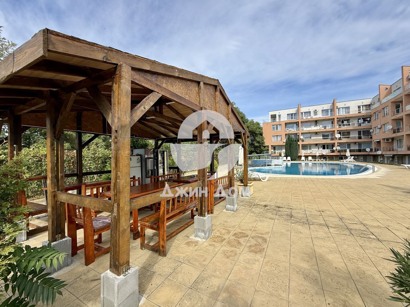 Двустаен апартамент с НИСКА ТАКСА в к-с Джоли, гр. Несебър - 0