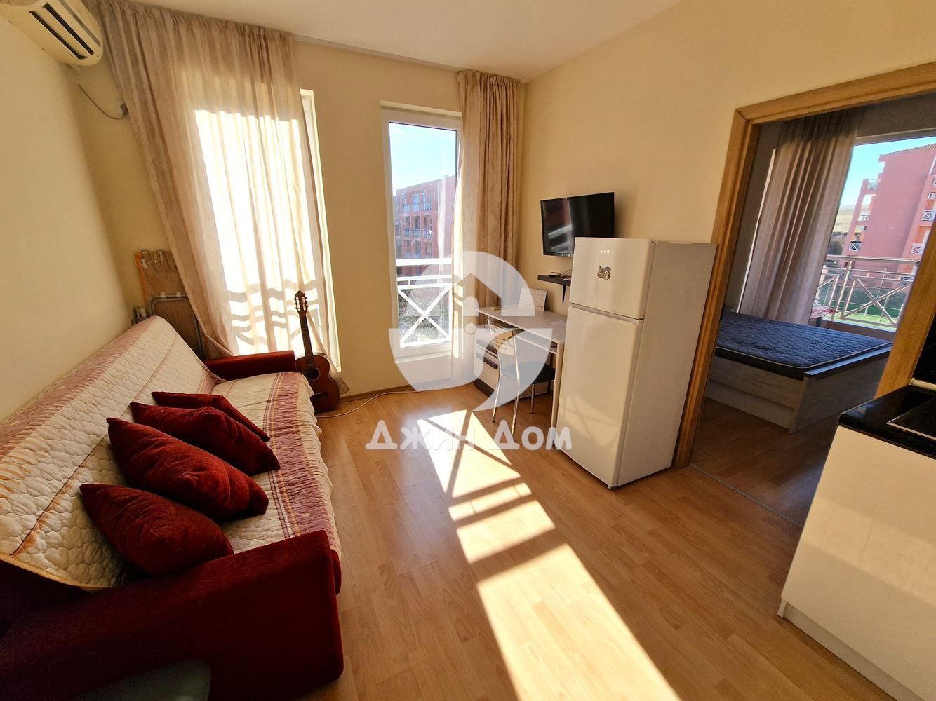 Двустаен апартамент в к-с „Съни Дей 6“, к.к. Слънчев бряг - 0