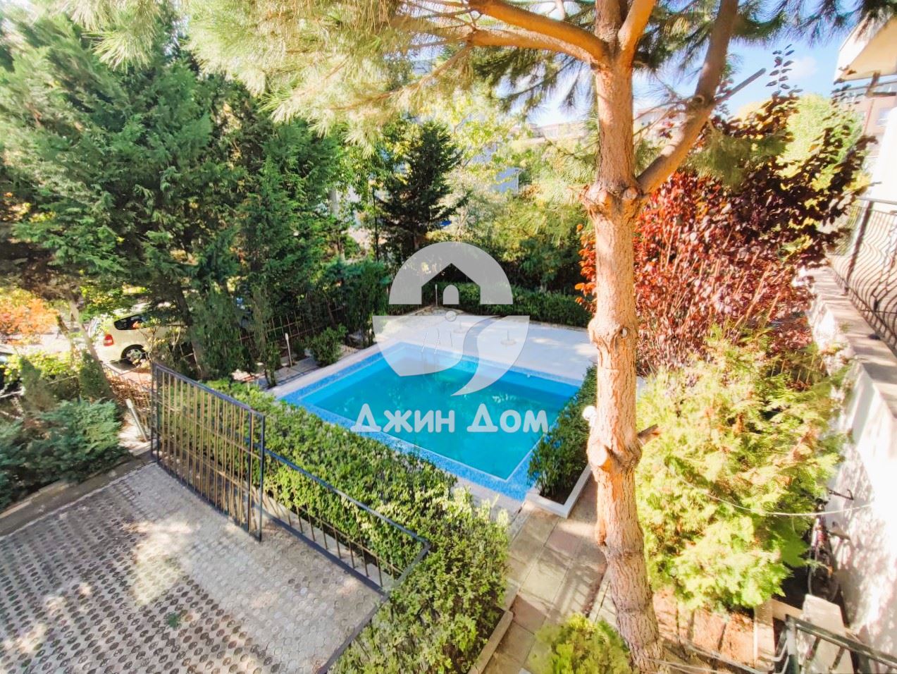 Етаж от хотел в к-с Черно море, к.к. Слънчев бряг - 0