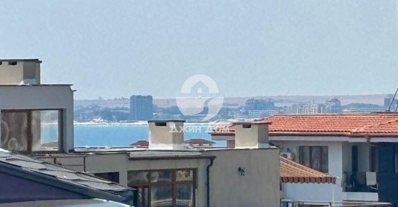 Тристаен апартамент с ЧАСТИЧНА ГЛЕДКА МОРЕ в к-с Нов Изгрев, Св. Влас - 0