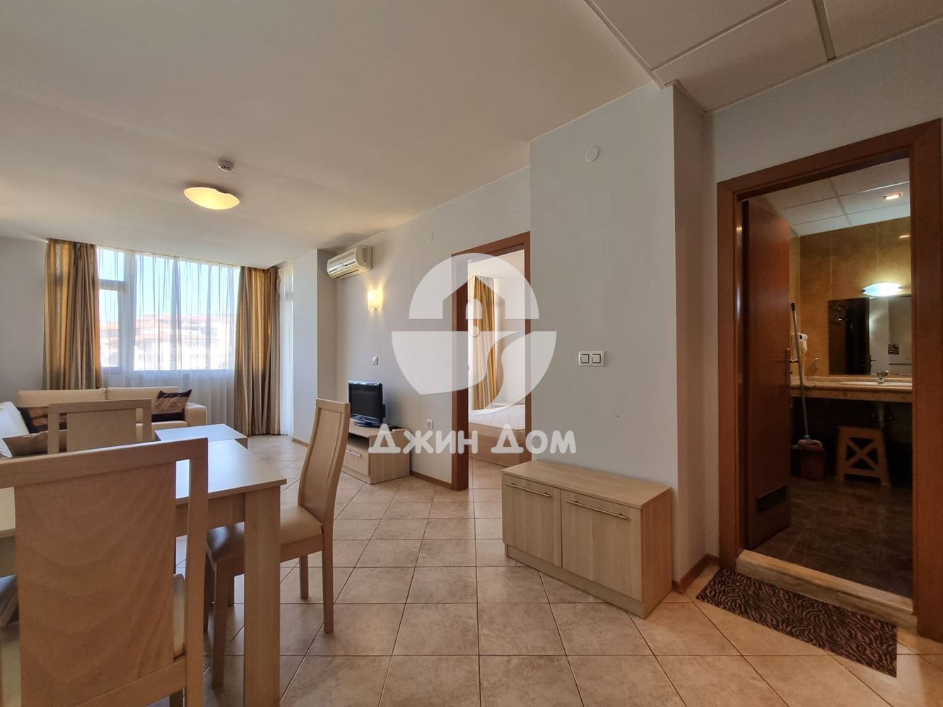 Просторен двустаен апартамент в к-с „Посейдон“, к.к Слънчев бряг - 0