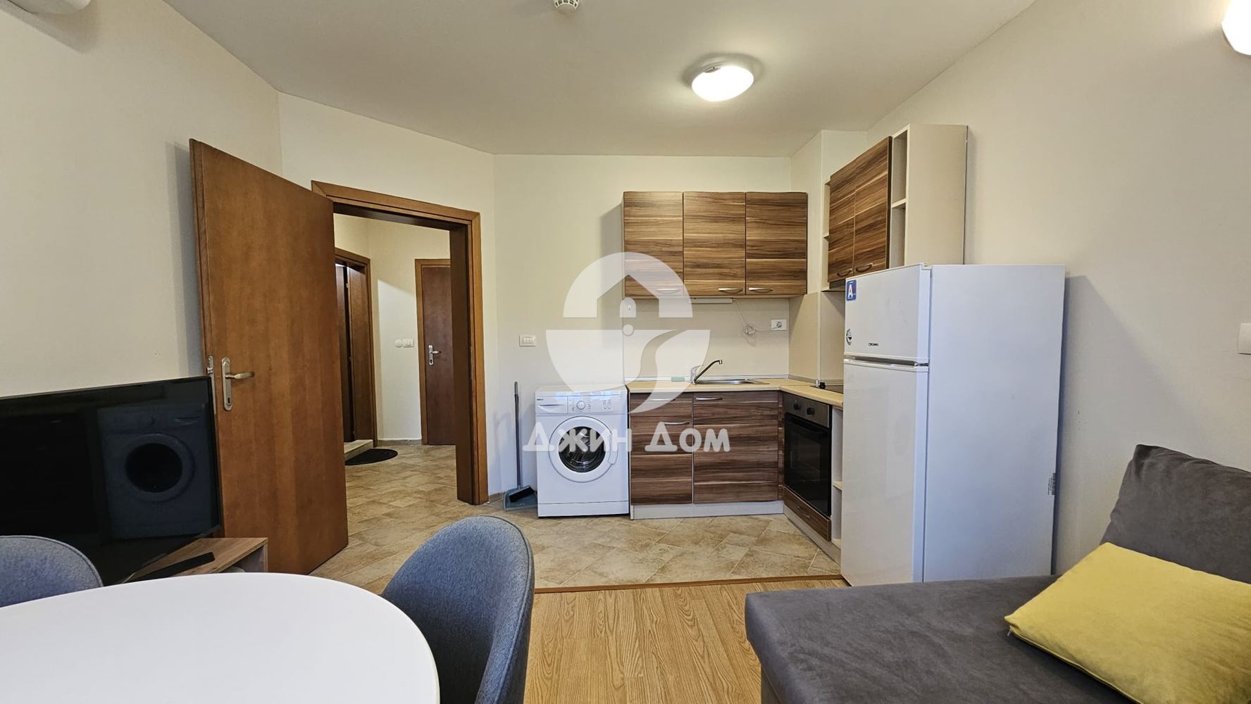 Двустаен апартамент в к-с „Райска градина“, гр. Свети Влас - 0