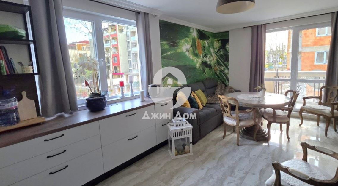 Просторен тристаен апартамент в к-с Магнолия Резиденс 6, Слънчев бряг - 0