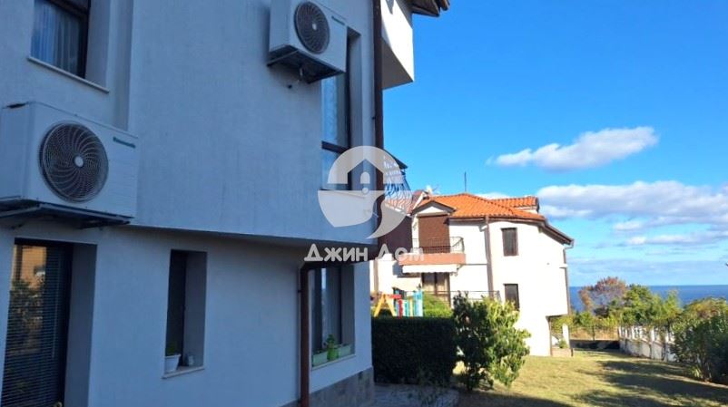 Двуетажна къща с ГЛЕДКА МОРЕ в м-т Буджака, гр. Созопол - 0