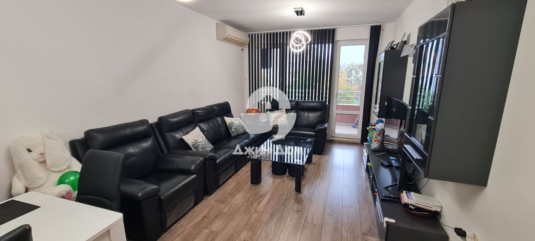 Двустаен апартамент в жилищна сграда с НИСКА ТАКСА, гр. Бургас - 0