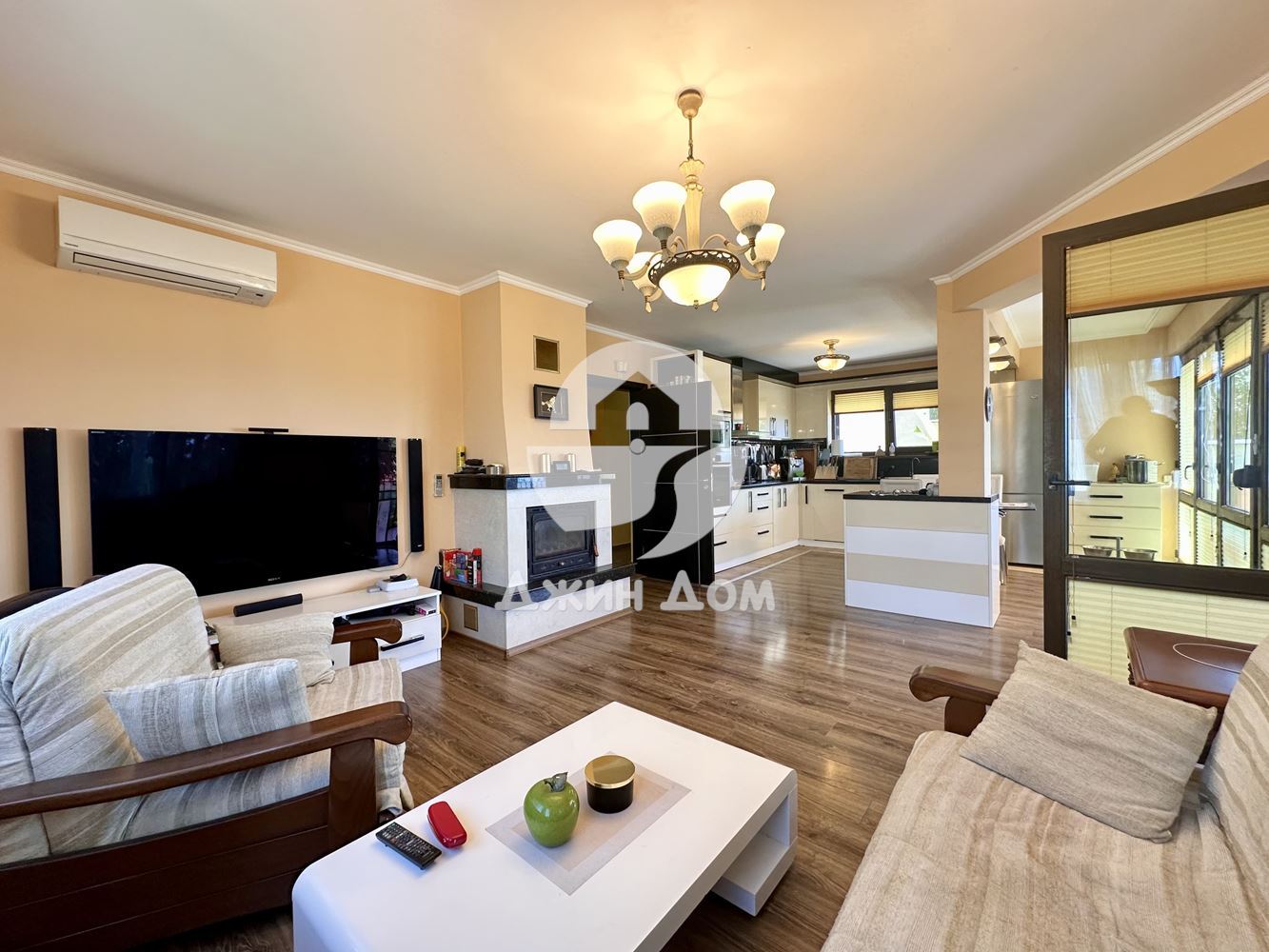 Двуетажна къща с ГЛЕДКА МОРЕ в с. Кошарица - 0