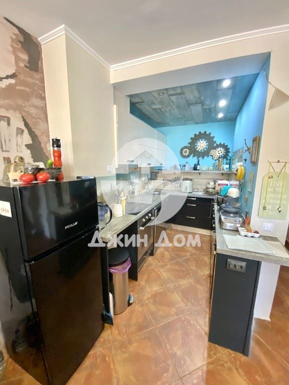 Четиристаен апартамент в жилищна сграда с ГЛЕДКА МОРЕ, гр. Свети Влас - 0