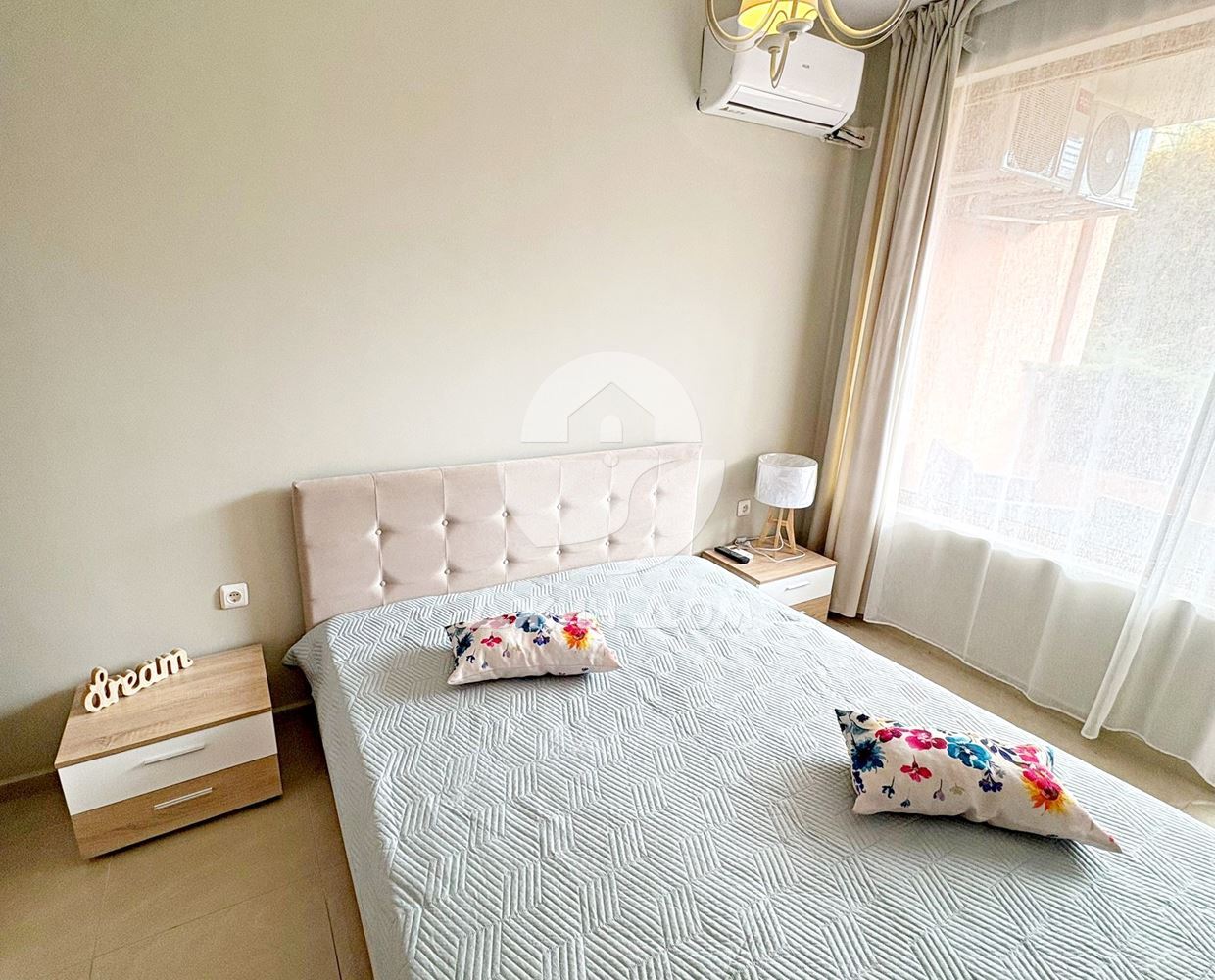 Просторен двустаен апартамент в к-с „Сън Флауър“, к.к. Слънчев бряг - 0