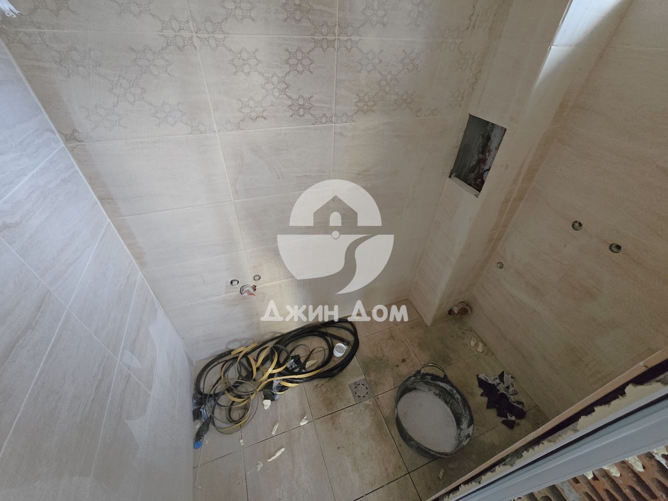 Едностаен апартамент с ДВОР и БЕЗ ТАКСА поддръжка в гр. Несебър - 0