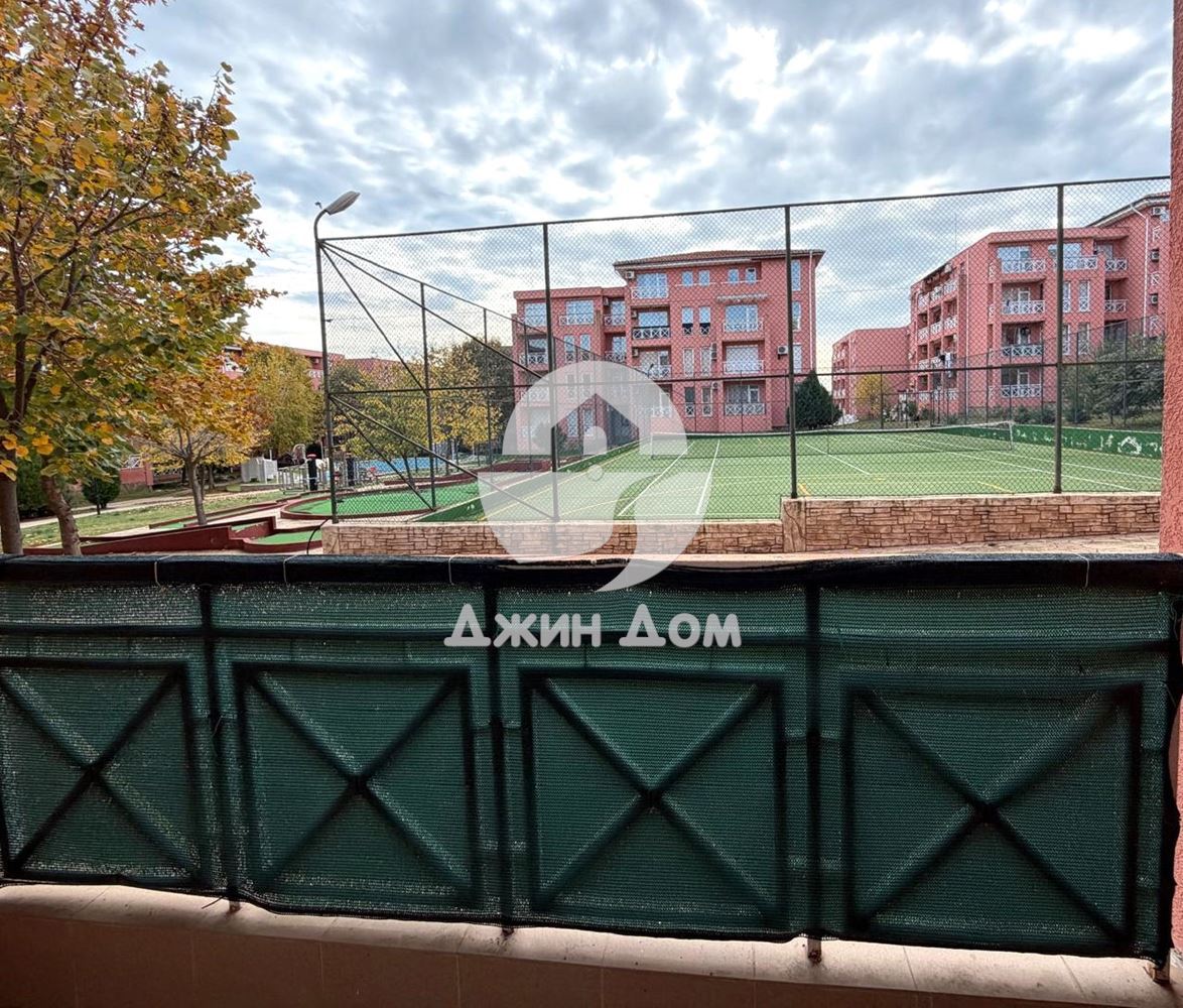 Просторен тристаен апартамент в к-с „Съни Дей 6“, к.к. Слънчев бряг - 0