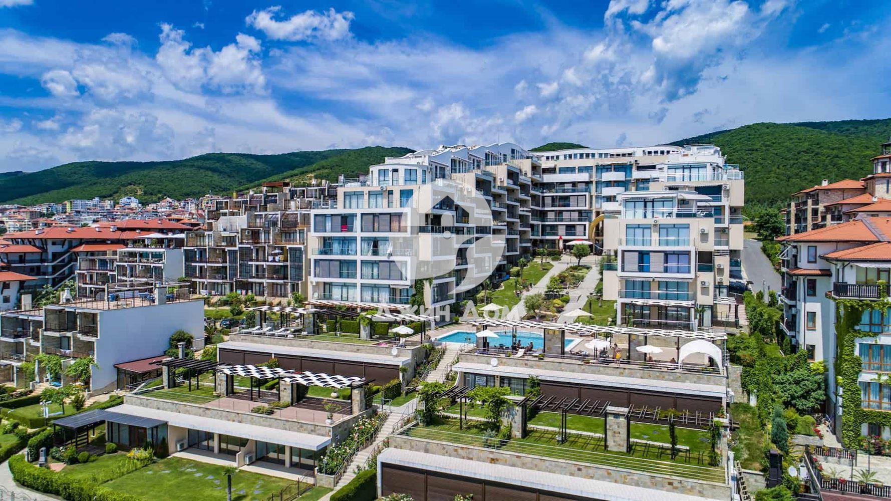 Двустаен апартамент с ПАНОРАМА МОРЕ в к-с Долче Вита 2, гр. Свети Влас - 0