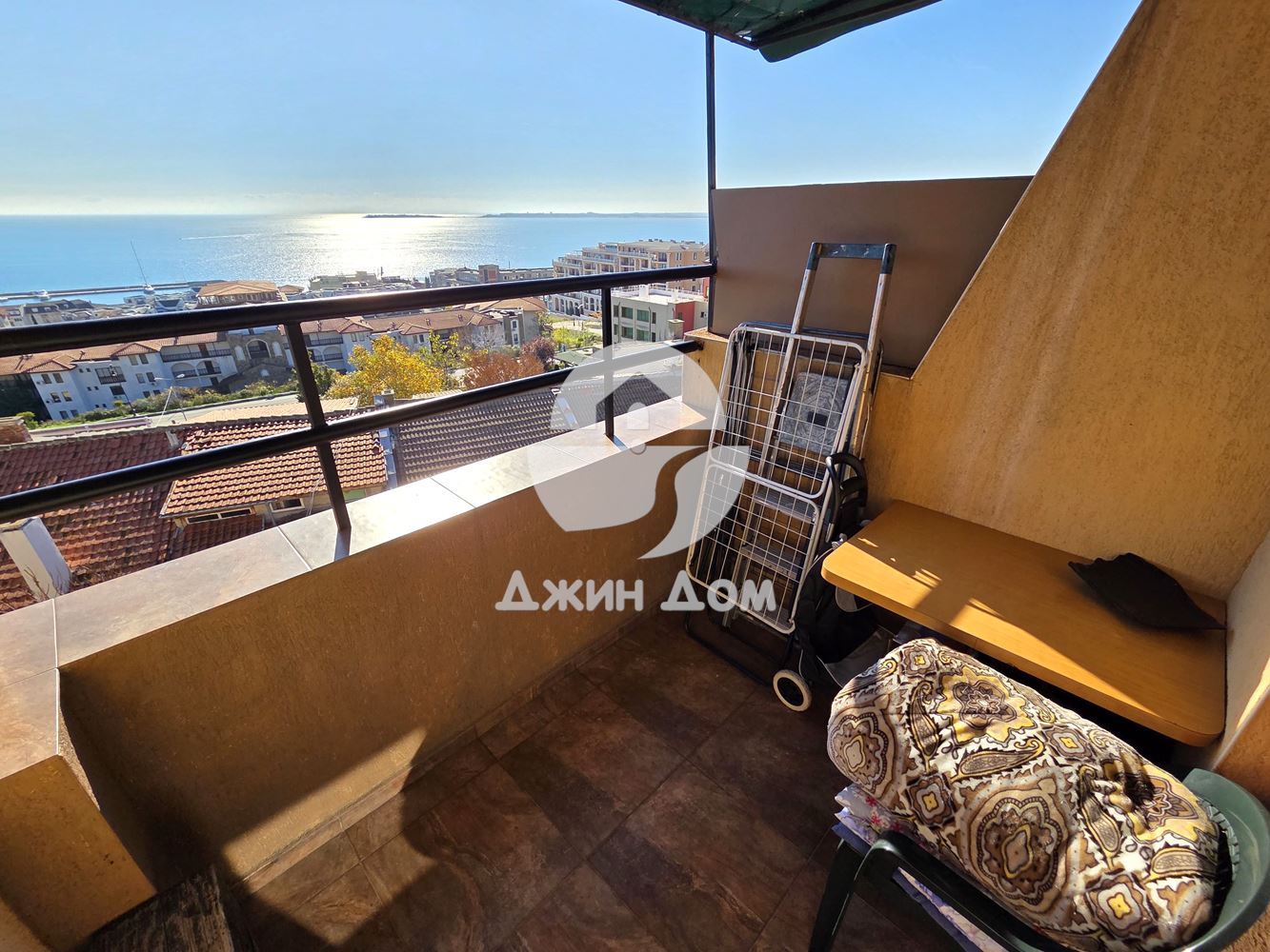 Четиристаен апартамент с ПАНОРАМА МОРЕ в жилищна сграда, гр.Свети Влас - 0