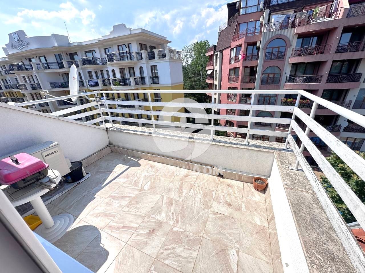 Четиристаен мезонет с НИСКА ТАКСА в к-с „Робинзон“, к.к. Слънчев бряг - 0