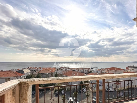 Четиристаен апартамент с ПАНОРАМА МОРЕ в к-с Каприз, гр. Свети Влас - 0