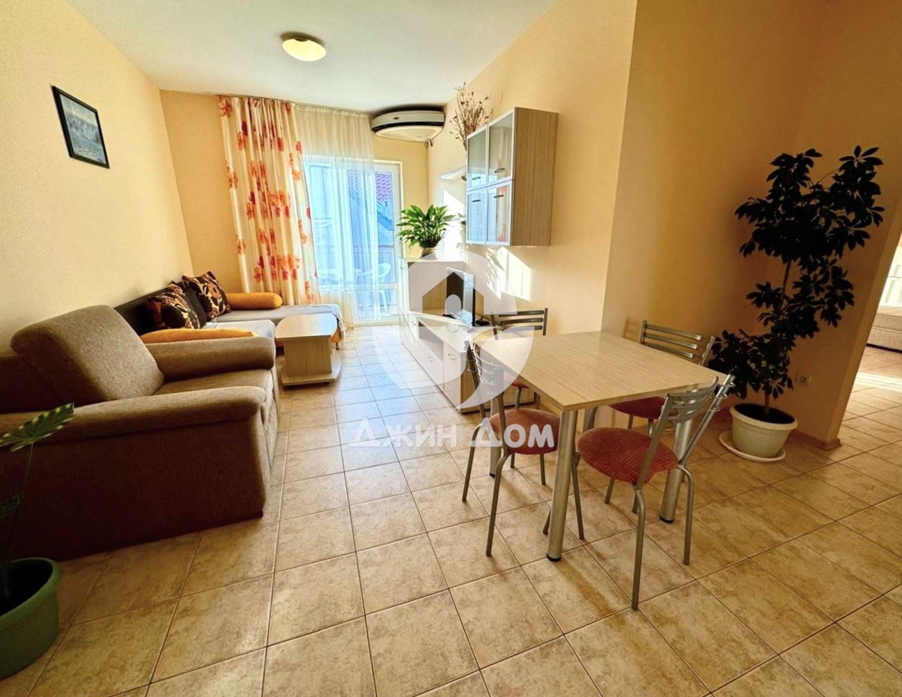 Просторен тристаен апартамент в к-с Белл Еър, гр. Свети Влас - 0