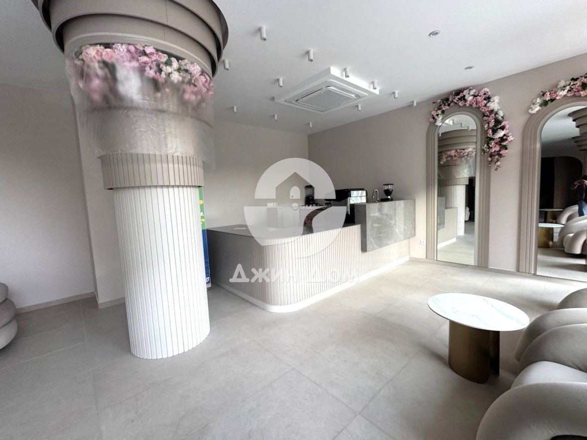 Просторен тристаен апартамент в к-с Ж'адор Сикрет Гардън, Слънчев бряг - 0