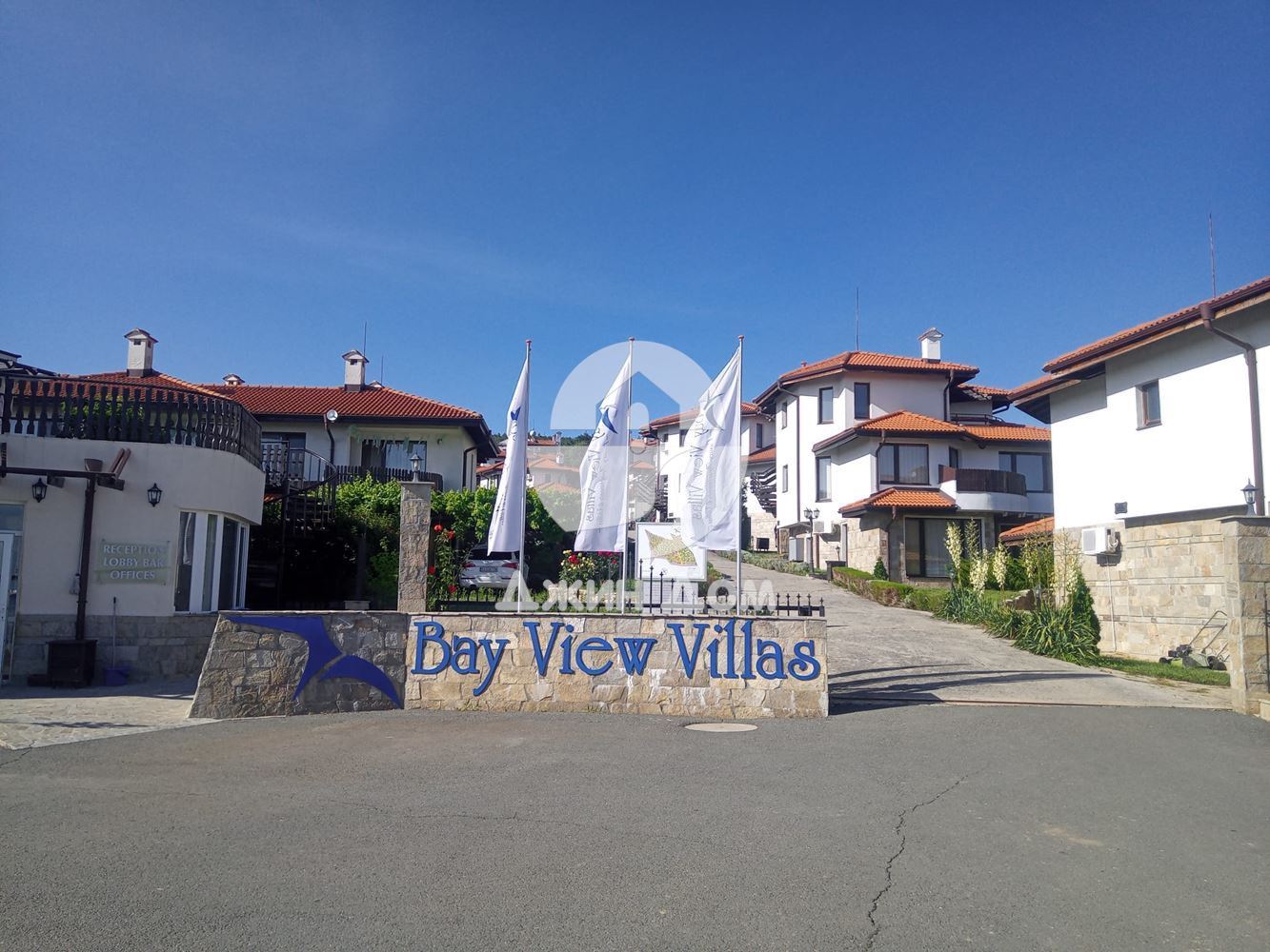 Просторен обзаведен етаж от къща в Бей Вю Вилас, с. Кошарица - 0