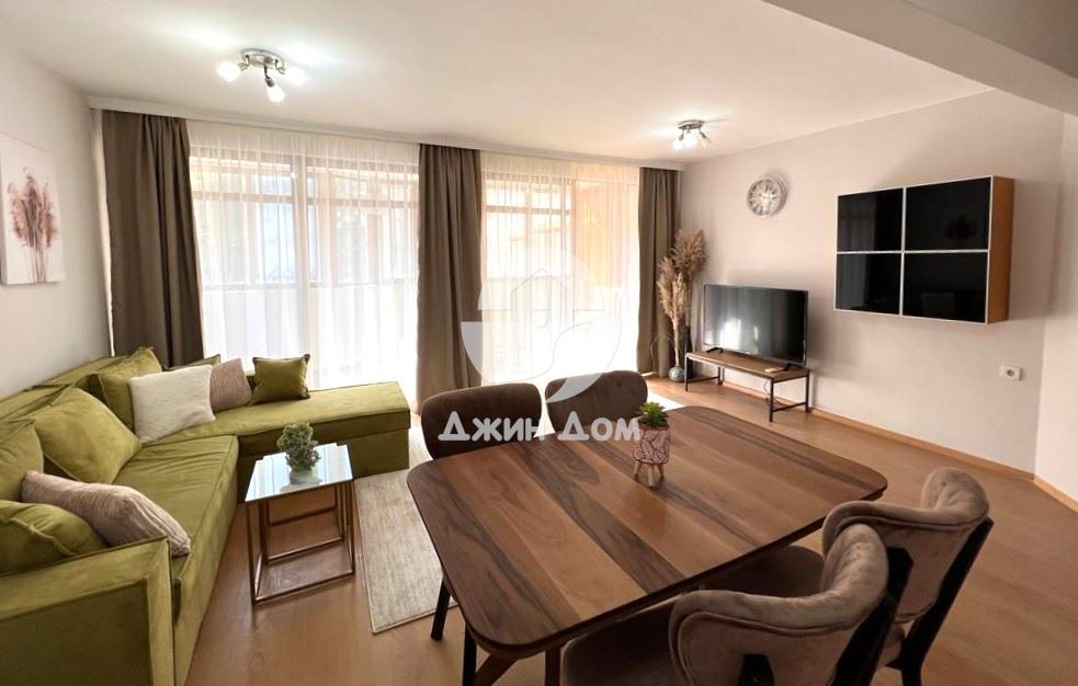 Стилен тристаен апартамент в центъра на гр. Бургас - 0