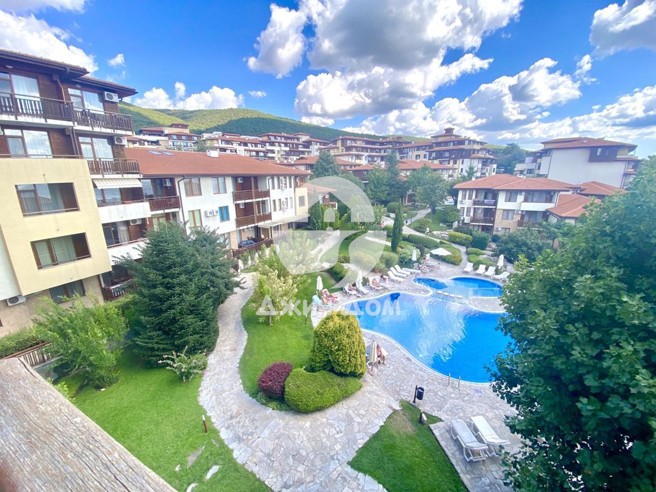 Тристаен апартамент с ГЛЕДКА МОРЕ в к-с Райска градина, гр. Свети Влас - 0