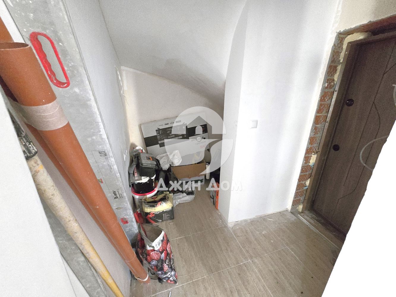 Едностаен апартамент с ДВОР и БЕЗ ТАКСА поддръжка в гр. Несебър - 0