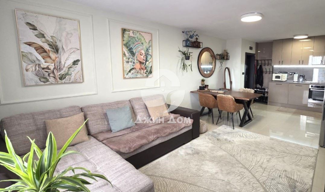 Тристаен апартамент с ПАНОРАМА МОРЕ в к-с „Бътерфлай“, гр. Свети Влас - 0