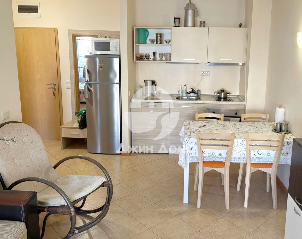 Двустаен апартамент в к-с “Роял Сън”, к.к. Слънчев бряг - 0