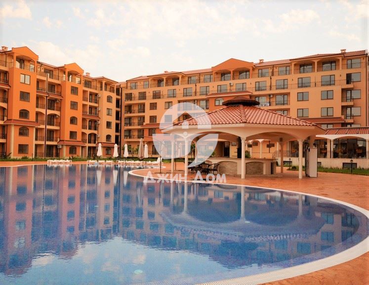 Просторни тристайни апартаменти в к-с Диамант Резиденс, Слънчев бряг - 0