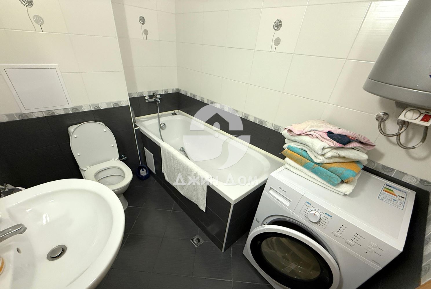 Просторен четиристаен апартамент в к-с „Райска градина“, Свети Влас - 0