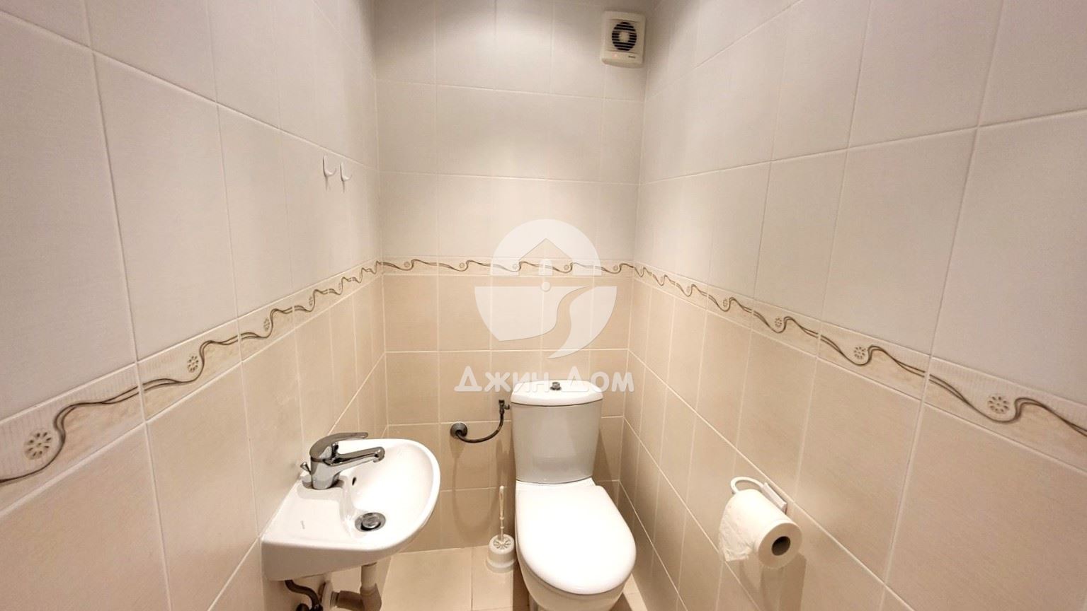 Просторен тристаен апартамент в к-с Сън Сити 2, к.к. Слънчев Бряг - 0