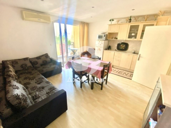 Просторен обзаведен тристаен апартамент в к-с Сънсет, гр. Свети Влас - 0