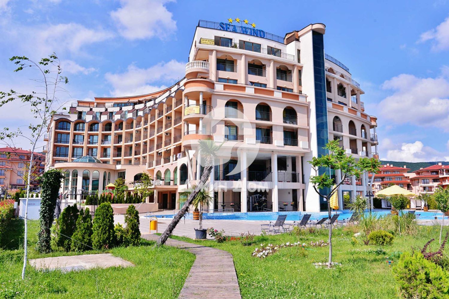 Двустаен апартамент с ПАНОРАМА МОРЕ в к-с Сий Уинд, гр. Свети Влас - 0