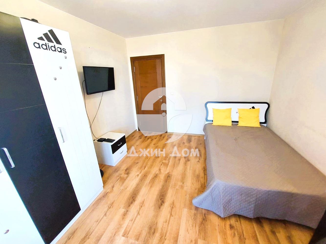 Просторен тристаен апартамент с ПАНОРАМА МОРЕ в к-с „Рич 3“, с. Равда - 0