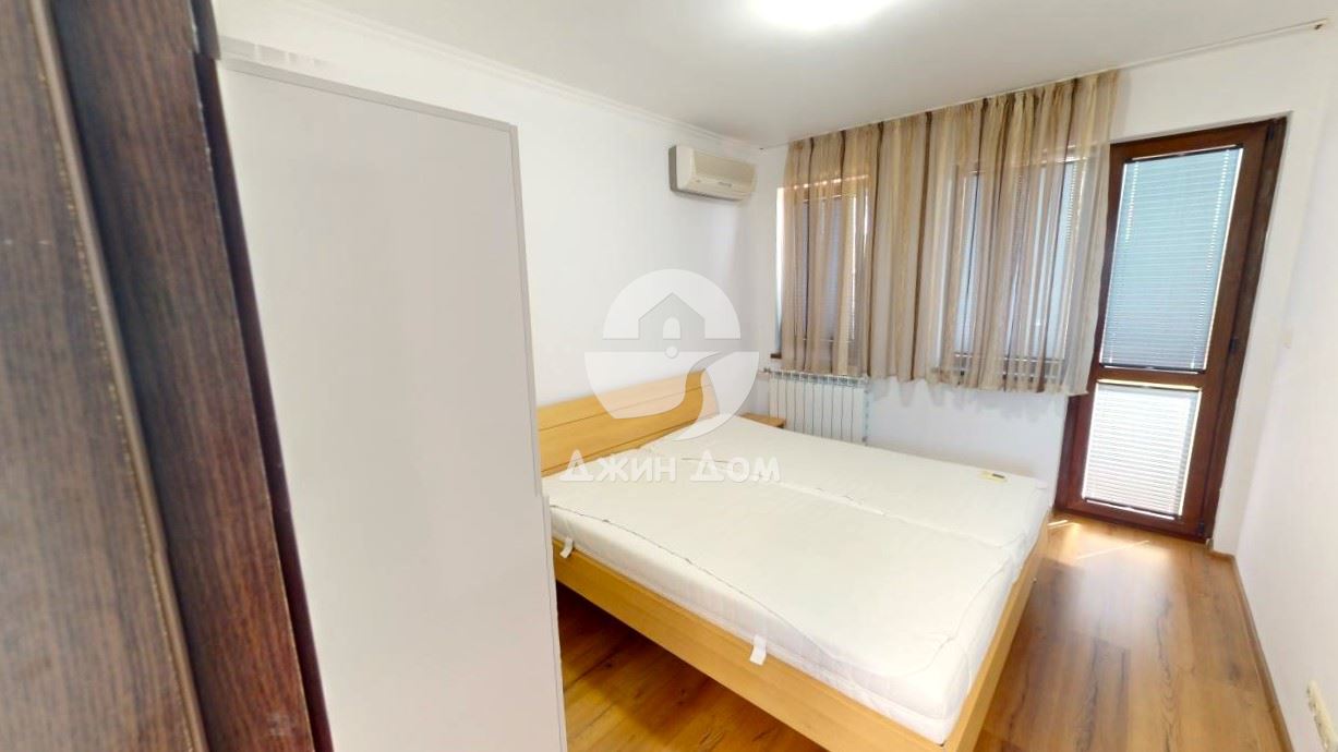 Обзаведена триетажна къща в к-с Свети Георги, с. Кошарица - 0