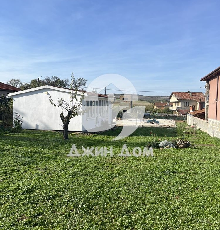 Едноетажна къща в с. Порой, обл. Бургас - 0