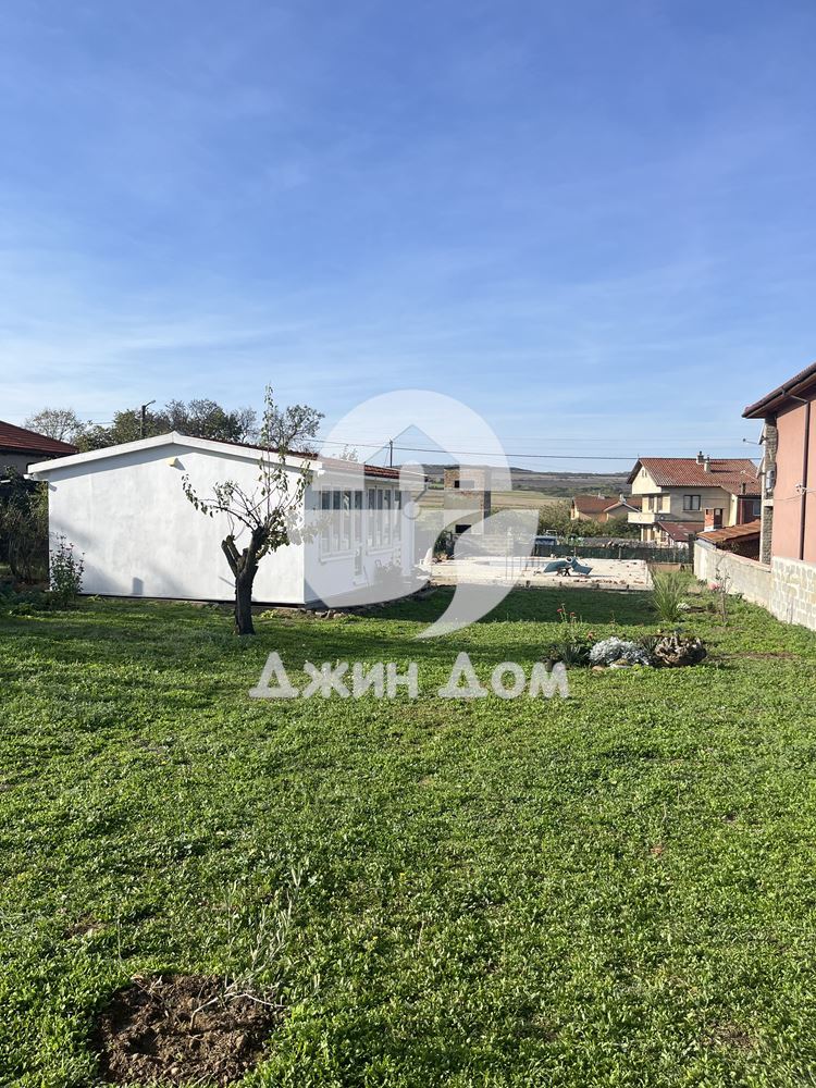 Едноетажна къща в с. Порой, обл. Бургас - 0