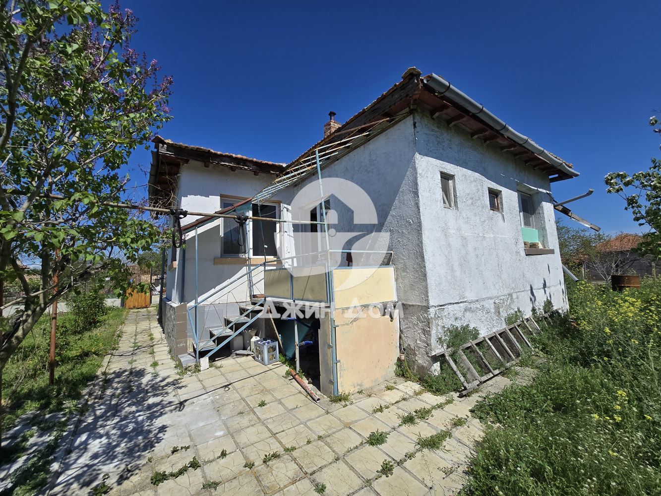 Къща с просторен двор в с. Аспарухово - 0