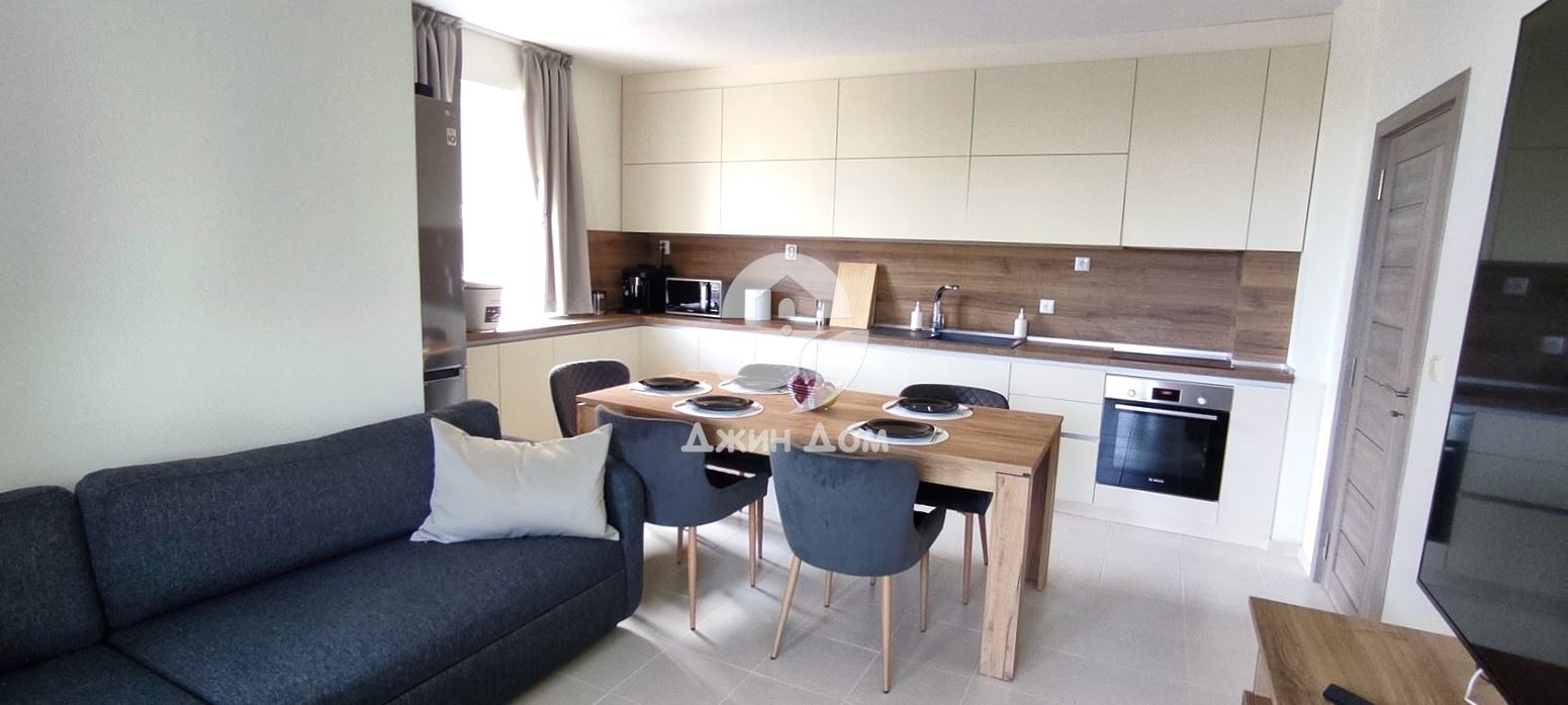 Тристаен апартамент с ГЛЕДКА МОРЕ в к-с „Киви Гардънс“, гр. Бяла - 0