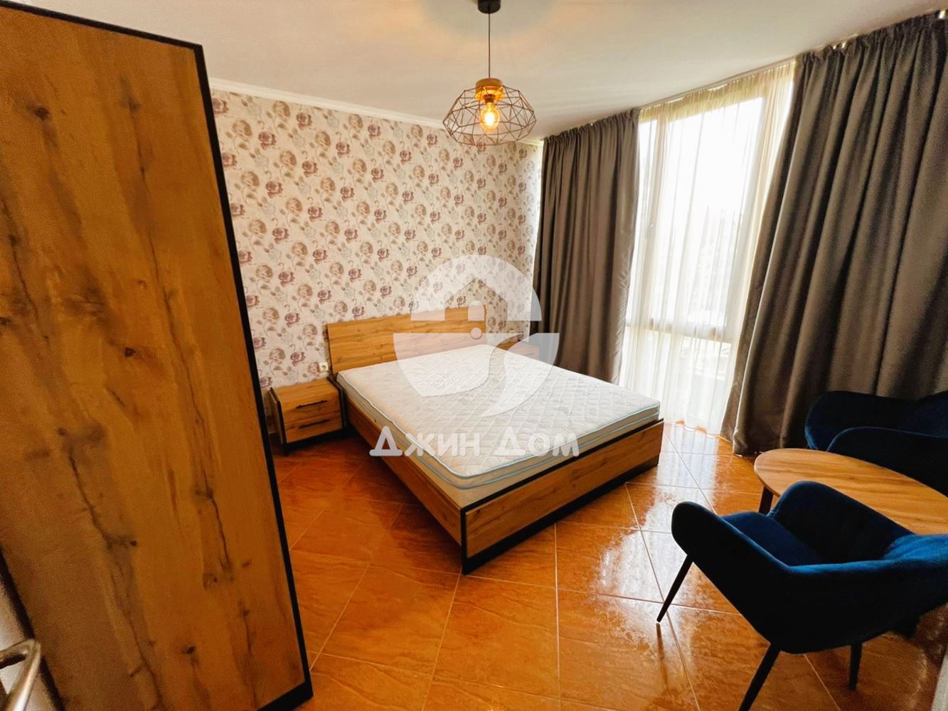 Просторен тристаен апартамент в к-с „Хелиос“, гр. Свети Влас - 0